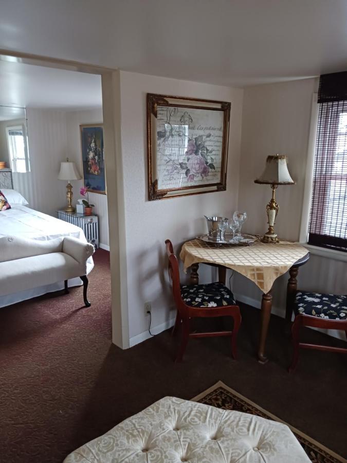 The Guest House At The Regina House Tea Room Moosic Exteriér fotografie